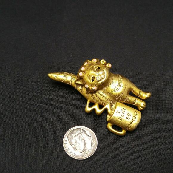 Vintage Danecraft Cat Brooch, Pink Enamel, Mug "I Don't Do Mornings" Pin, 1960s - Picture 5 of 8